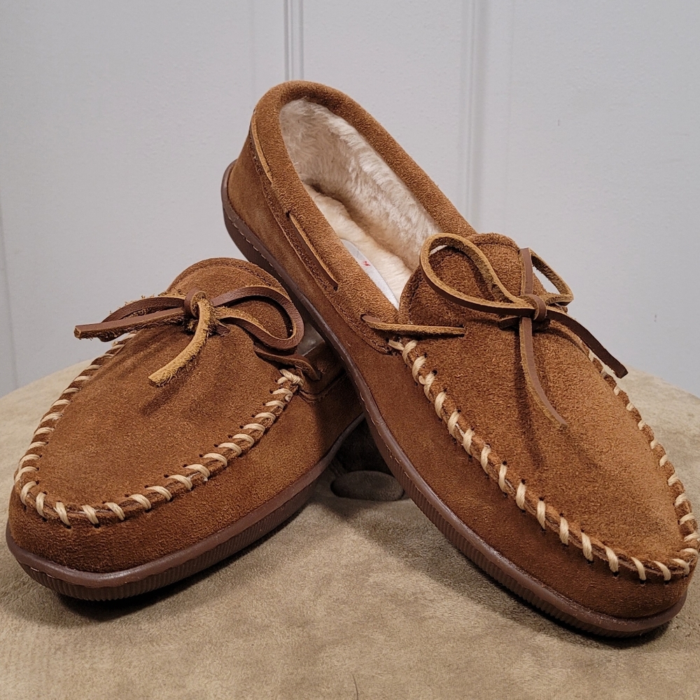 NWB Minnetonka Women's 10 Brown Suede